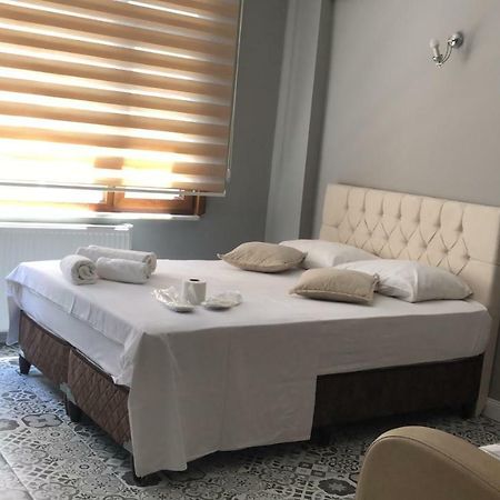 First Suite Taksim Istanboel Buitenkant foto